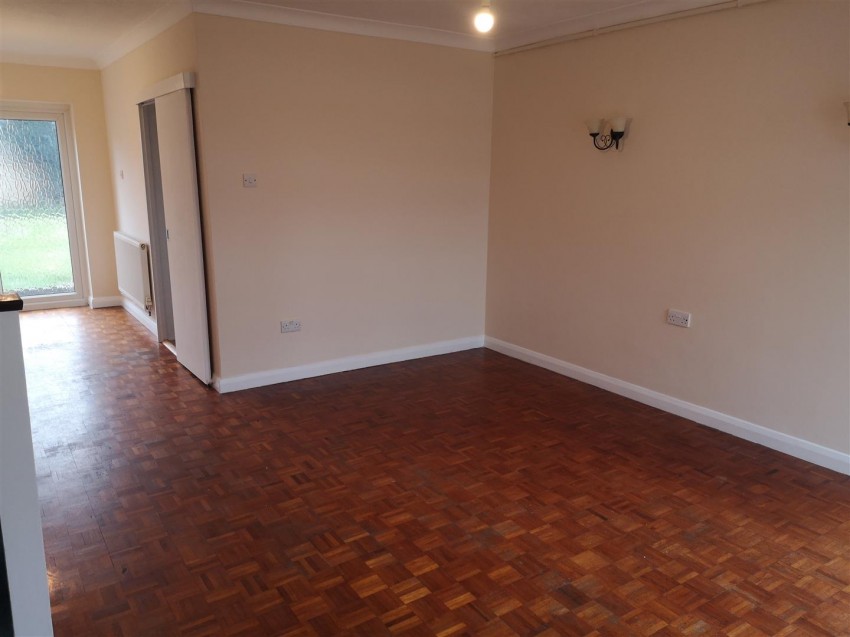 Images for Moreton Avenue, Isleworth, Middlesex EAID:TUDORPSAPI BID:1