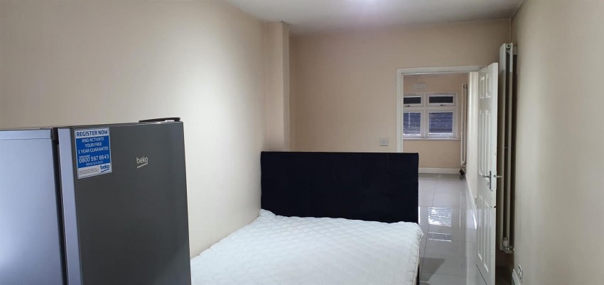 Images for Great West Road, Hounslow EAID:TUDORPSAPI BID:1