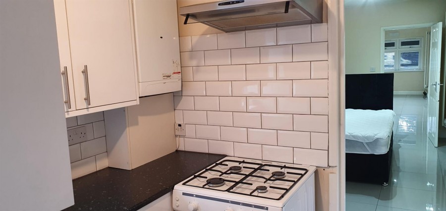 Images for Great West Road, Hounslow EAID:TUDORPSAPI BID:1