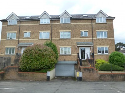 Chertsey Road, Ashford - EAID:TUDORPSAPI, BID:1