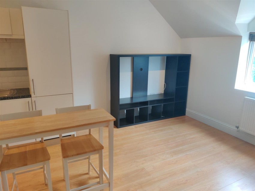 Images for Chertsey Road, Ashford EAID:TUDORPSAPI BID:1