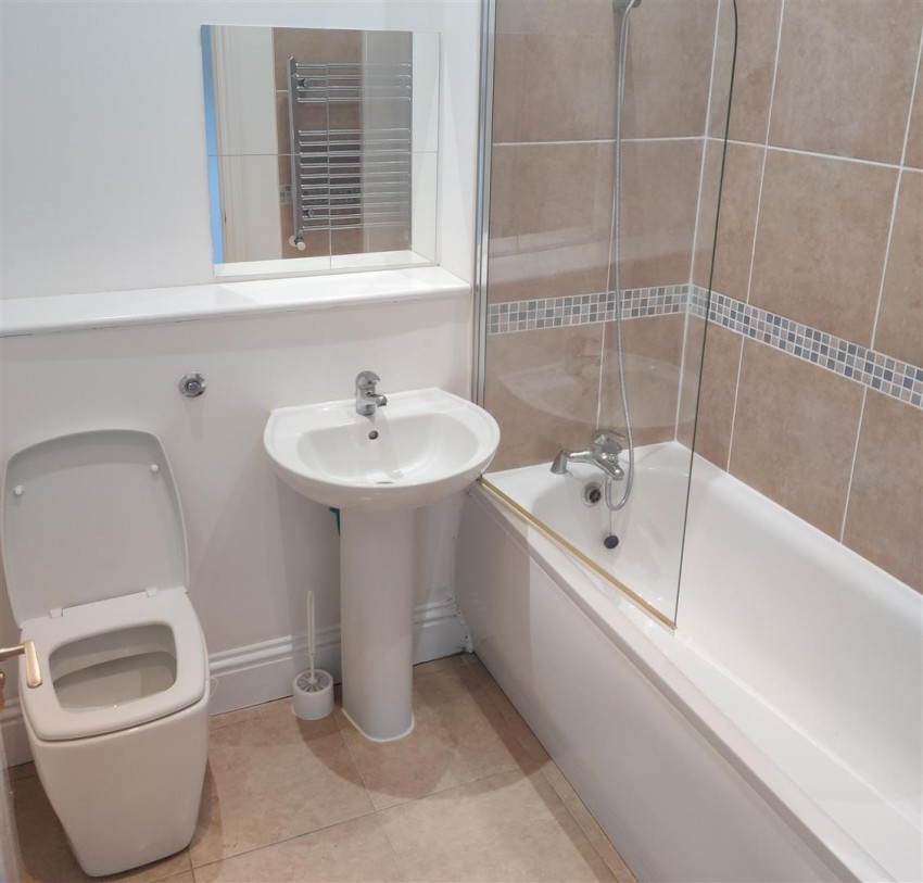 Images for Chertsey Road, Ashford EAID:TUDORPSAPI BID:1