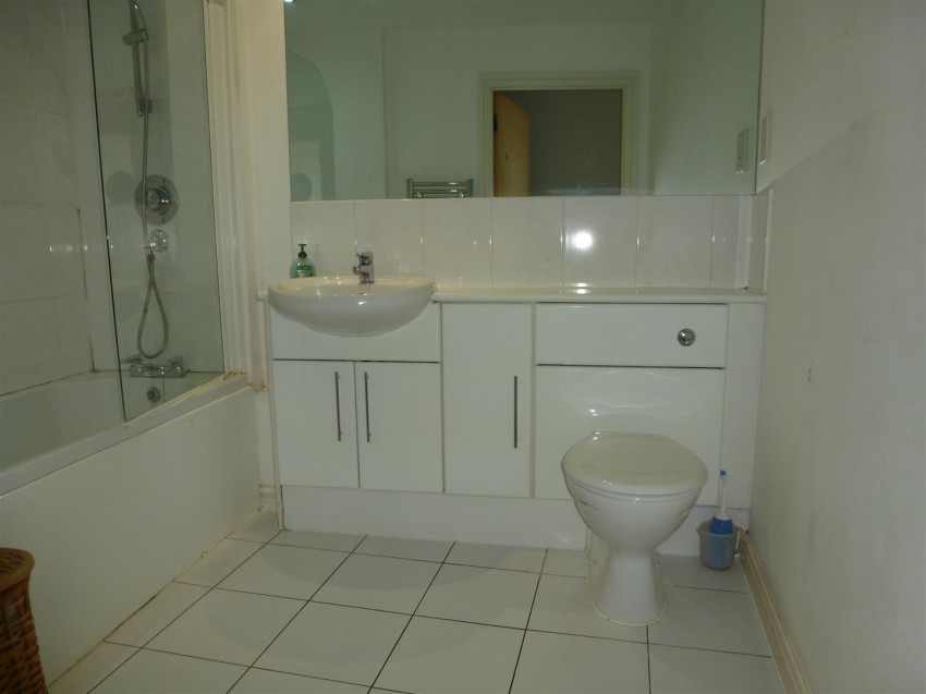 Images for Prince Regent Road, Hounslow Central EAID:TUDORPSAPI BID:1