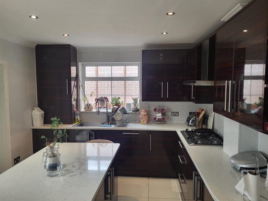 Images for Berwick Avenue, Hayes EAID:TUDORPSAPI BID:1