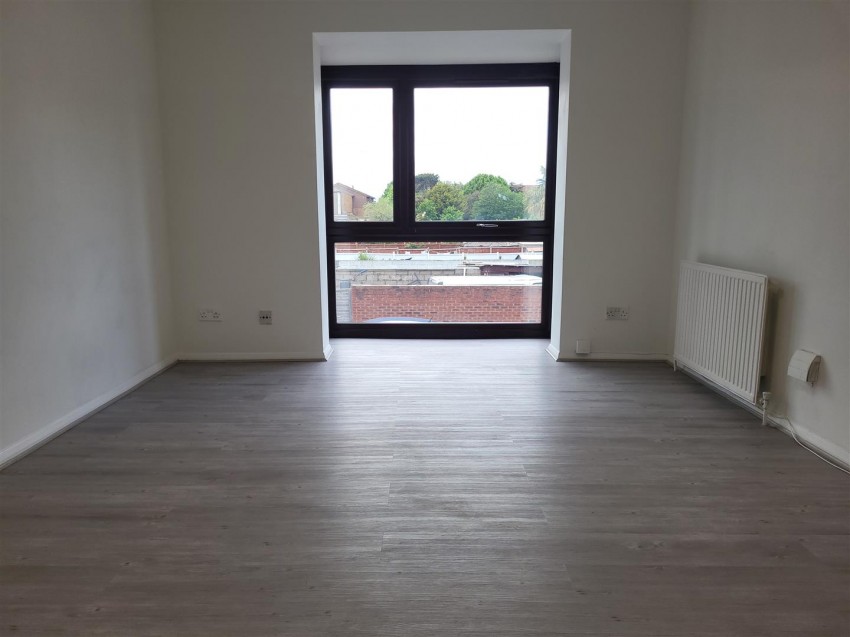 Images for Orchard Road, Hounslow EAID:TUDORPSAPI BID:1