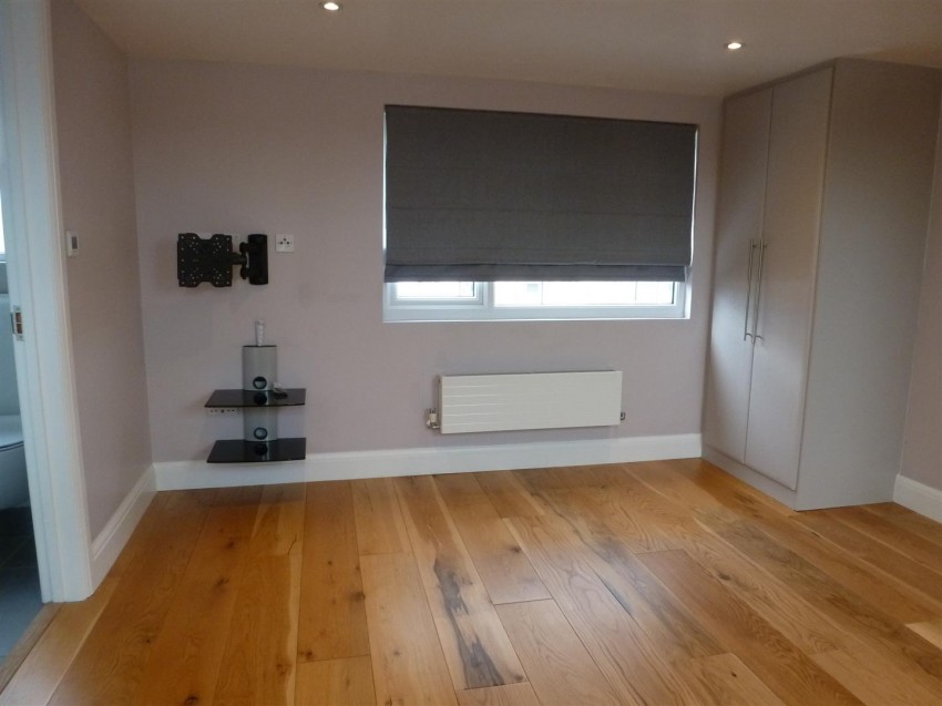 Images for Burnham Gardens, Hounslow EAID:TUDORPSAPI BID:1