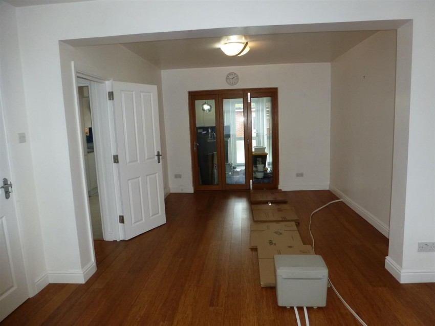 Images for Burnham Gardens, Hounslow EAID:TUDORPSAPI BID:1