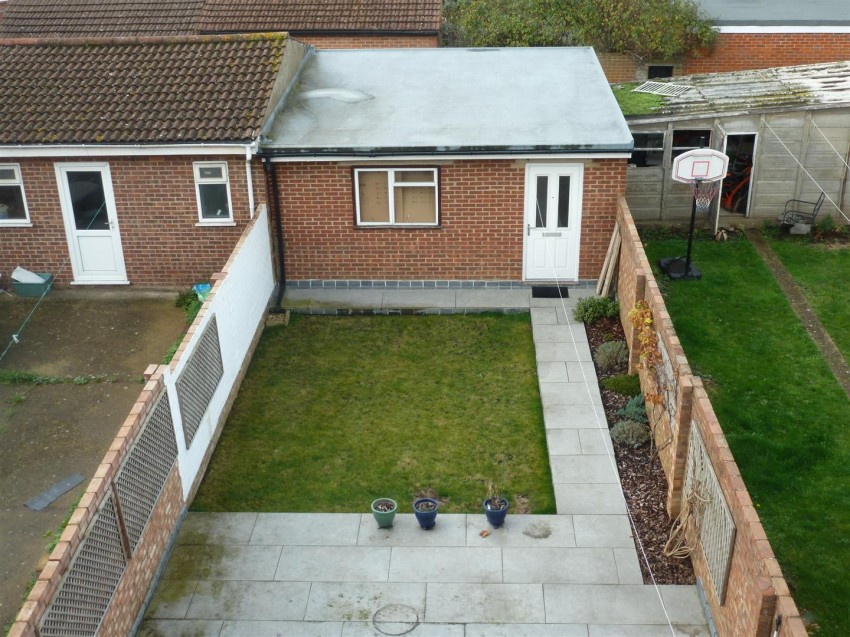 Images for Burnham Gardens, Hounslow EAID:TUDORPSAPI BID:1