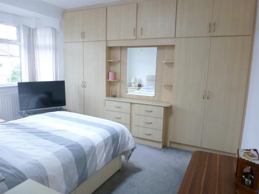 Images for Shaftesbury Avenue, Norwood Green EAID:TUDORPSAPI BID:1