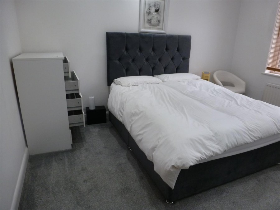 Images for Shaftesbury Avenue, Norwood Green EAID:TUDORPSAPI BID:1