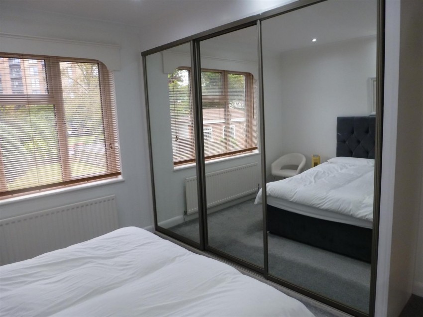 Images for Shaftesbury Avenue, Norwood Green EAID:TUDORPSAPI BID:1