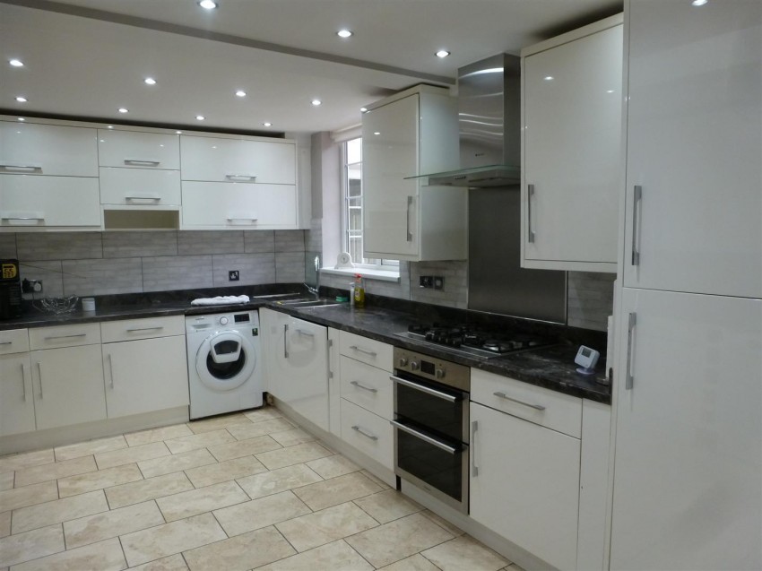 Images for Shaftesbury Avenue, Norwood Green EAID:TUDORPSAPI BID:1