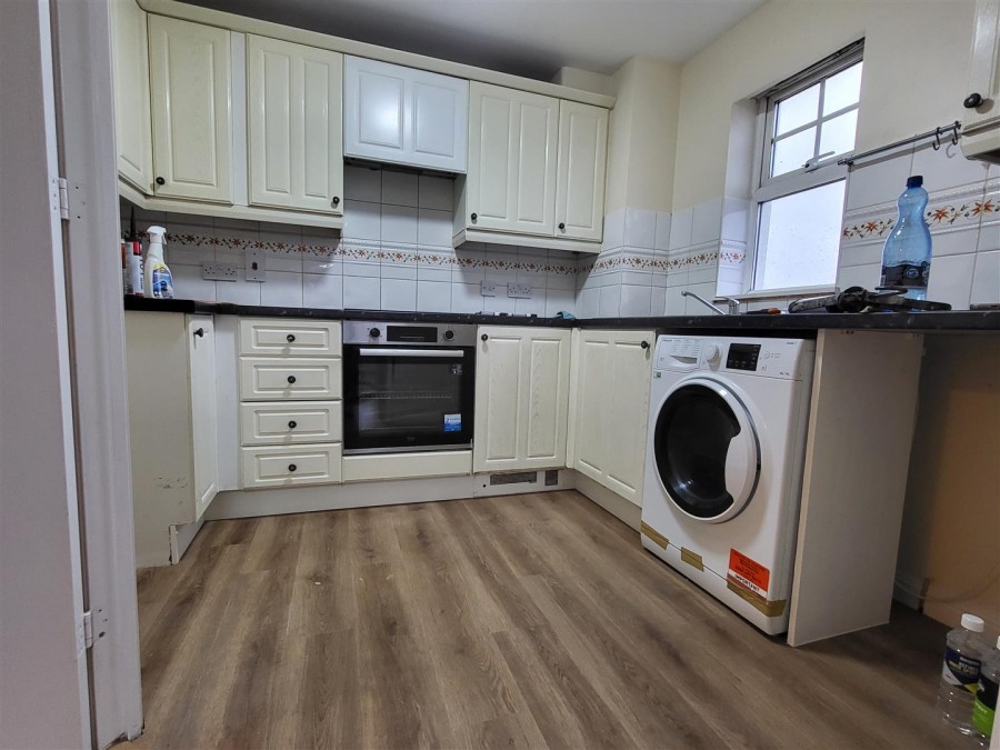 Images for Perkin Close, Hounslow EAID:TUDORPSAPI BID:1