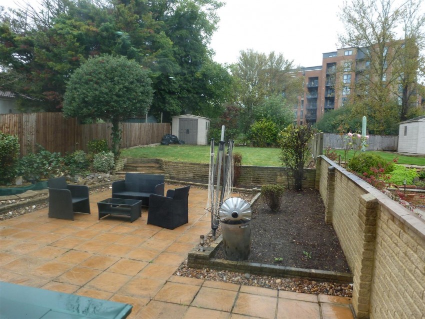 Images for Shaftesbury Avenue, Norwood Green EAID:TUDORPSAPI BID:1