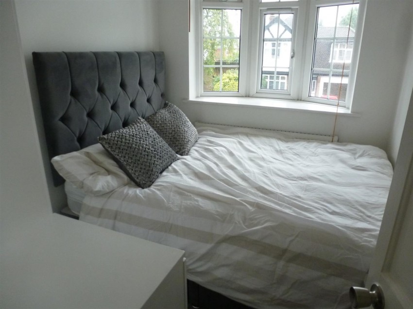 Images for Shaftesbury Avenue, Norwood Green EAID:TUDORPSAPI BID:1