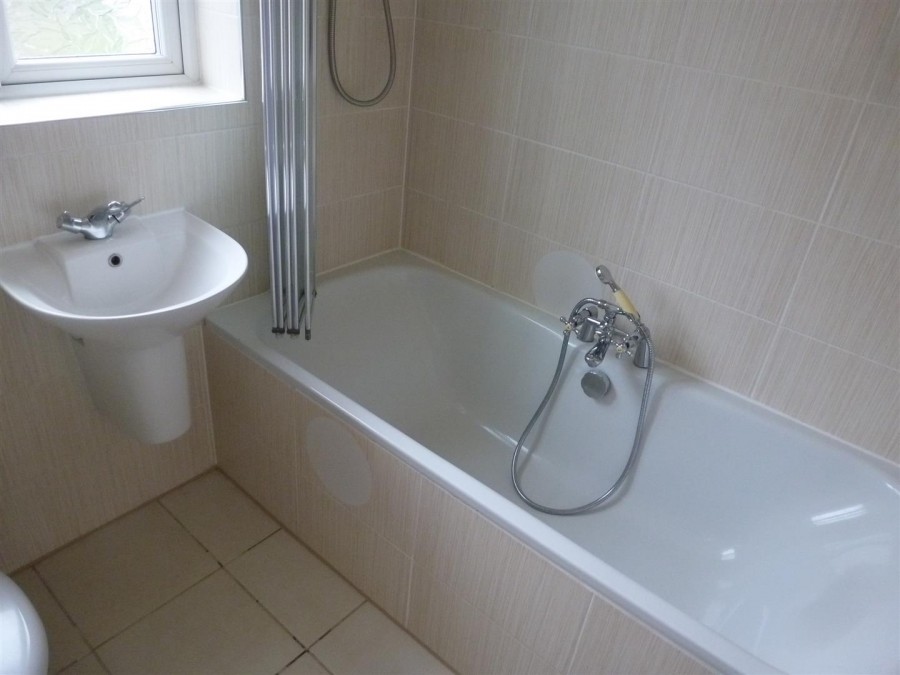 Images for Shaftesbury Avenue, Norwood Green EAID:TUDORPSAPI BID:1