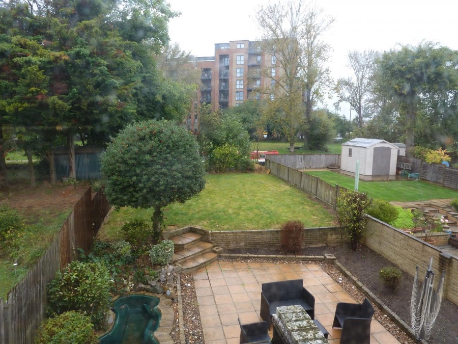 Images for Shaftesbury Avenue, Norwood Green EAID:TUDORPSAPI BID:1