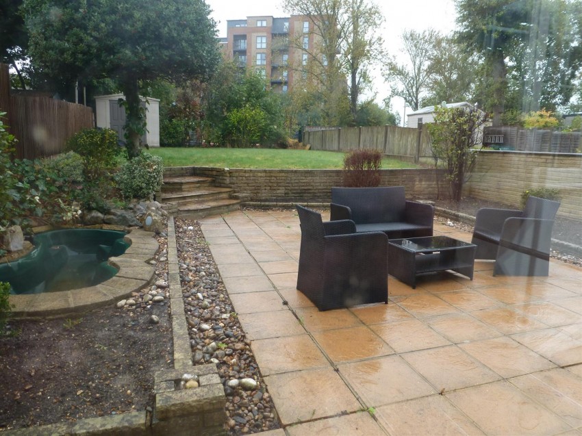 Images for Shaftesbury Avenue, Norwood Green EAID:TUDORPSAPI BID:1