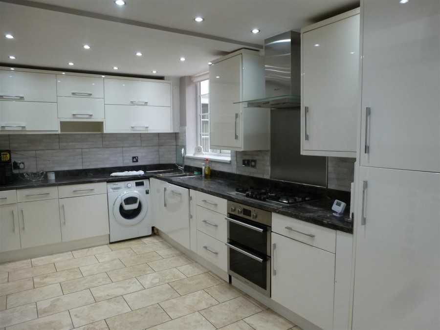 Images for Shaftesbury Avenue, Norwood Green EAID:TUDORPSAPI BID:1