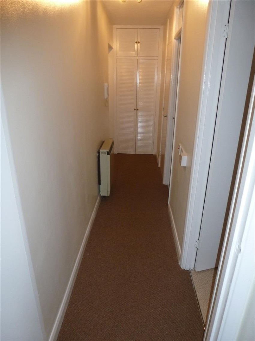 Images for Barnes Avenue, Norwood Green EAID:TUDORPSAPI BID:1